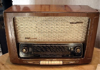 Radio GRUNDIG 4040w 3d