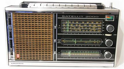 Radio satellit 2000
